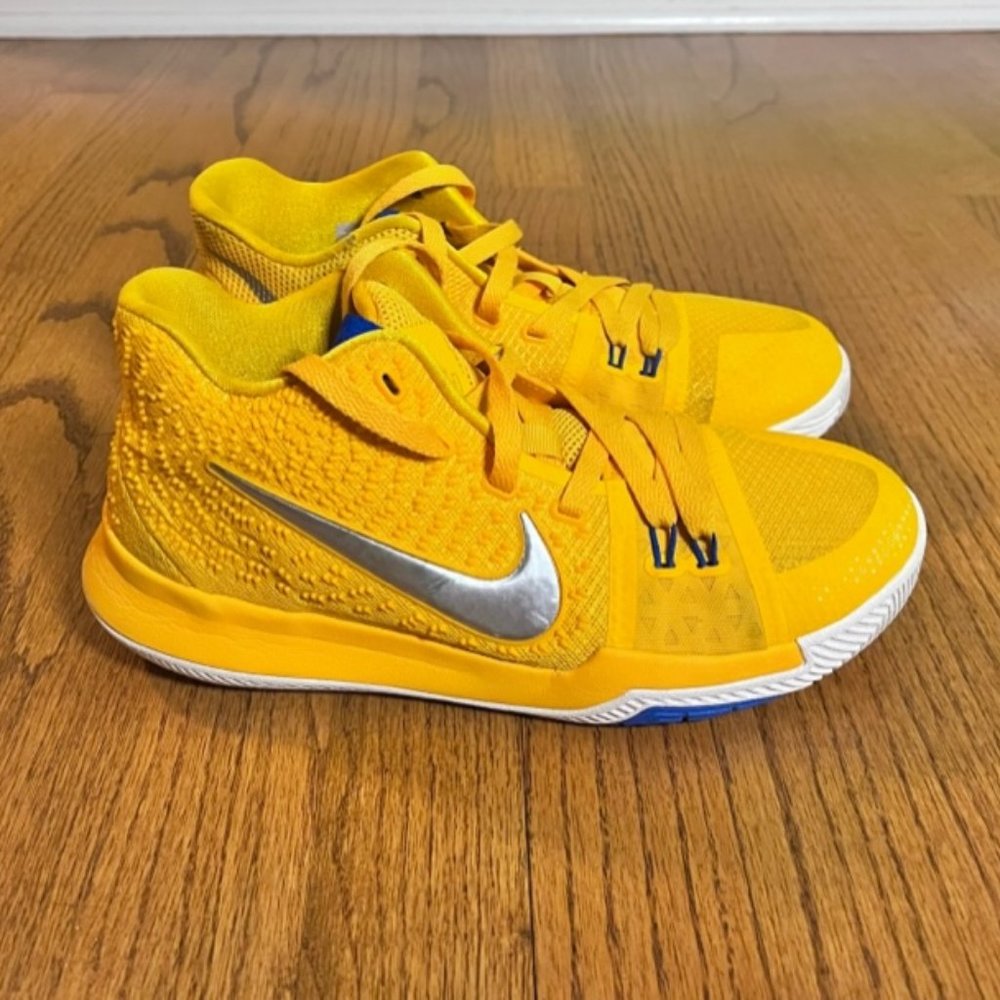NIKE: (859466-791) KYRIE 3 GS 'MAC AND CHEESE'-SIZE 6.5Y **FANTASTIC CONDITION**